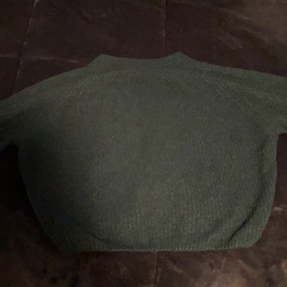 wood green v-neck cropped sweater size small - Picture 4 of 5